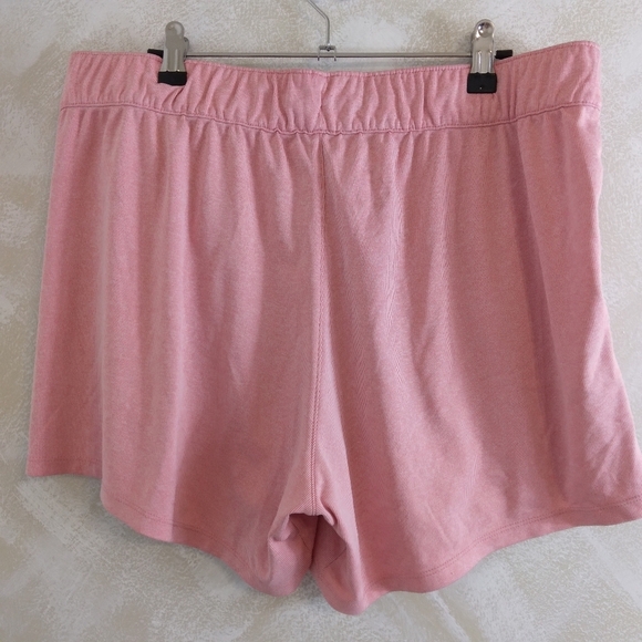 XL Nike Dri-Fit Shorts Red and White Stripe Drawstring and Elastic - Picture 3 of 8